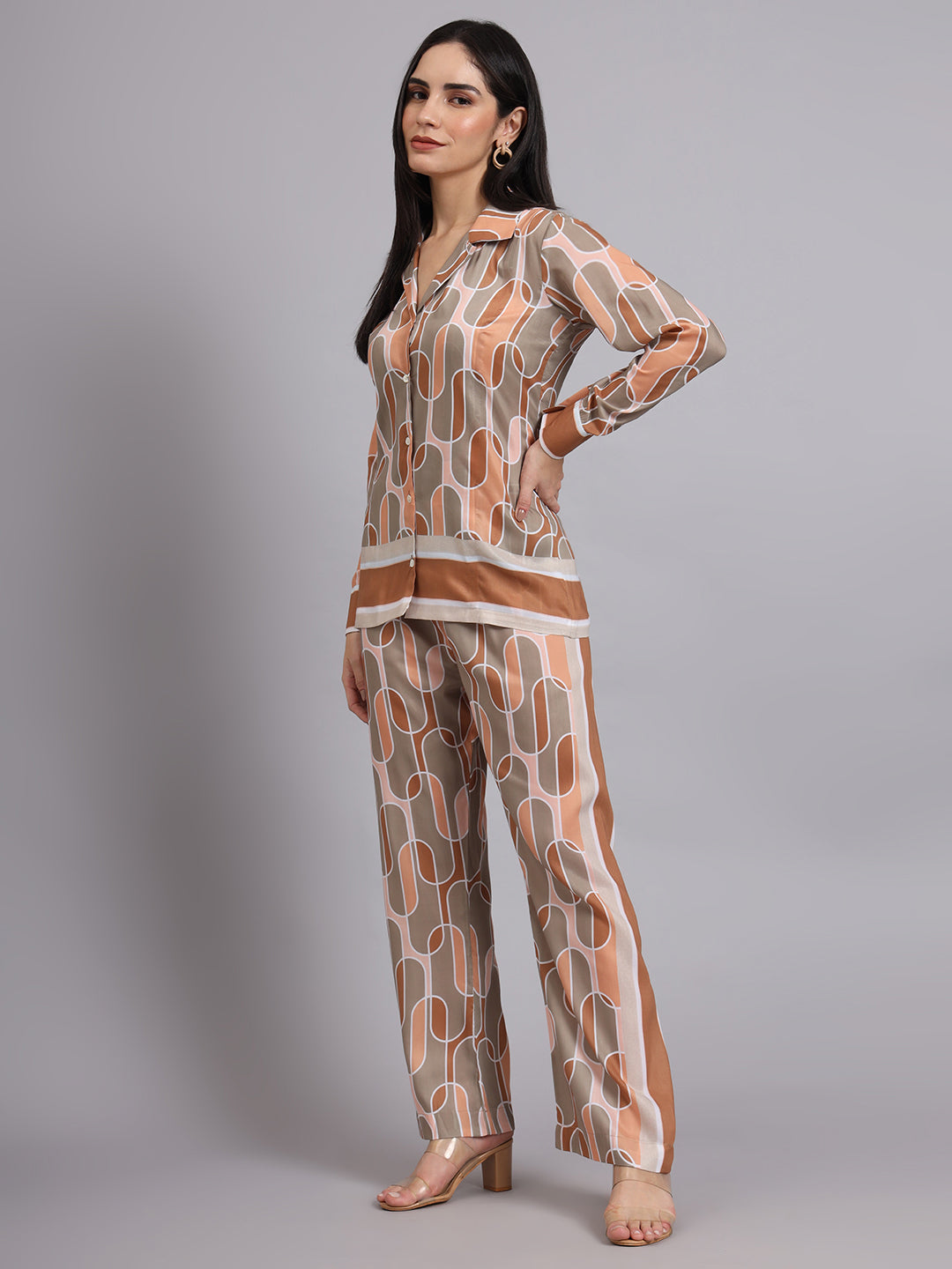 GEOMETRIC BEIGE COORD SET