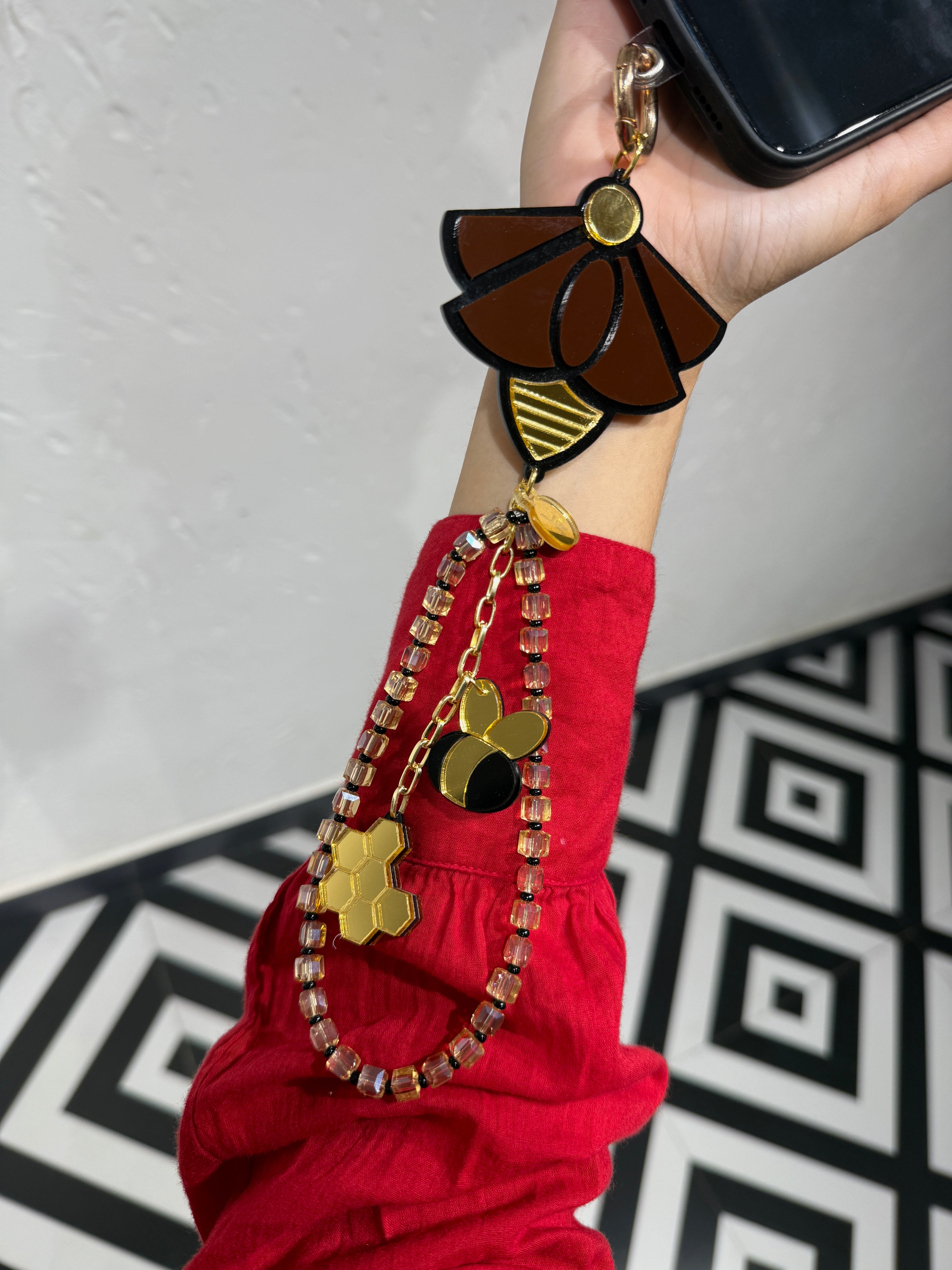 Buzzy bee phone strap